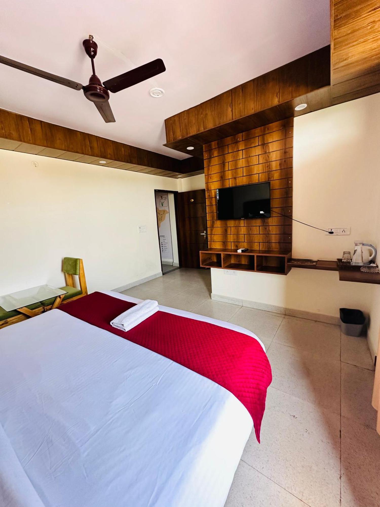 Hotel Royal Orbit By Arony Hospitality دهرادون المظهر الخارجي الصورة