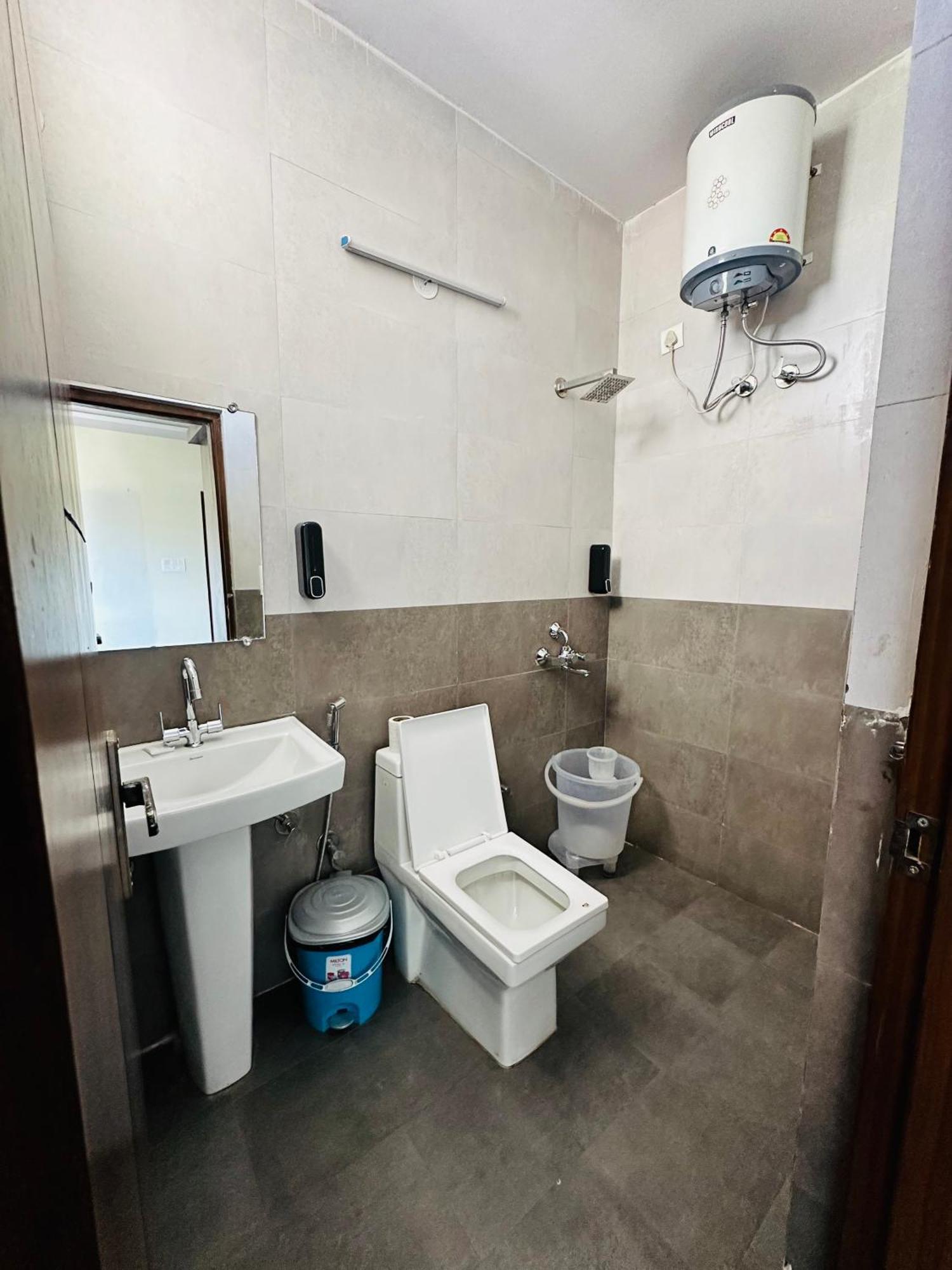 Hotel Royal Orbit By Arony Hospitality دهرادون المظهر الخارجي الصورة